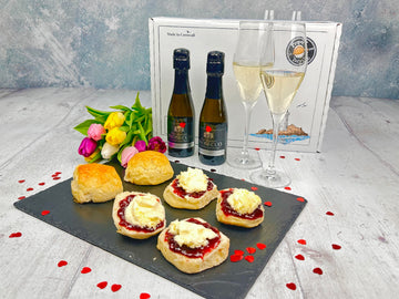 Mothers Day Cornish Scones Cream Tea & Prosecco Hamper (4) CTVPW